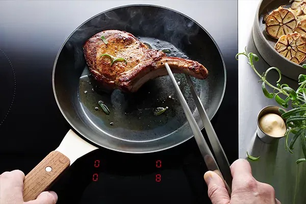 Hluboká pánev 20 cm WOLL Carbon Steel indukční – inspirace WOLL